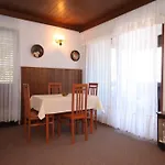 Апартаменты With A Parking Space Ravni, Labin - 7613 Равни